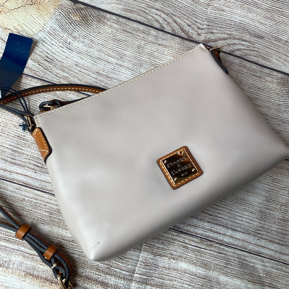 NWT Dooney & Bourke Oyna Crossbody - Picture 2 of 7